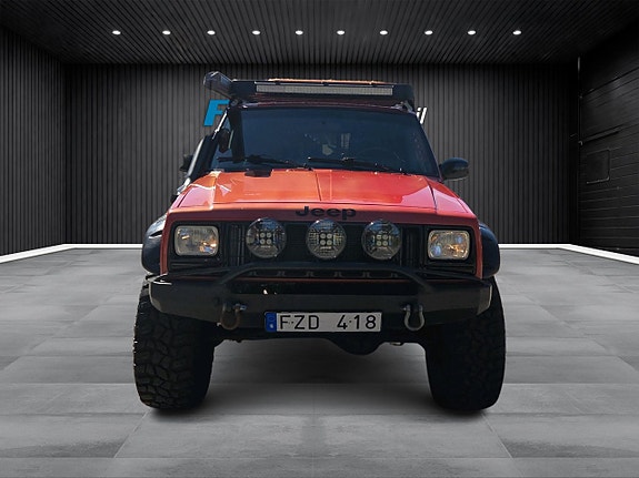 Jeep Cherokee 8 of 16