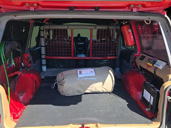 Jeep Cherokee 15 of 16