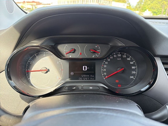 Opel Crossland X 15 of 20