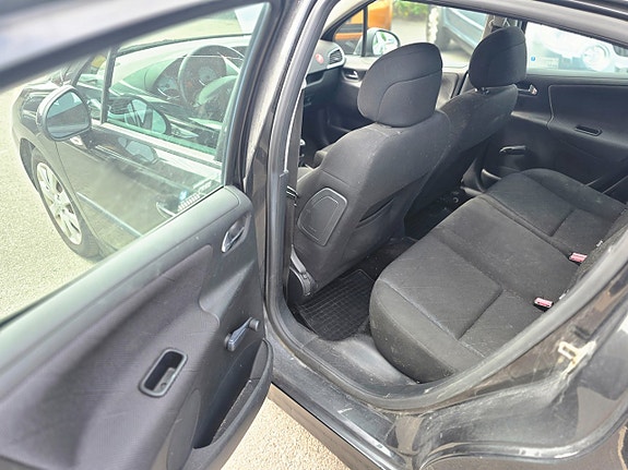 Peugeot 207 11 of 12