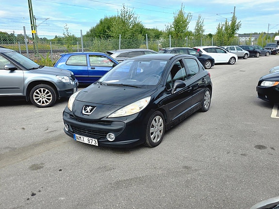 Peugeot 207 2 of 12