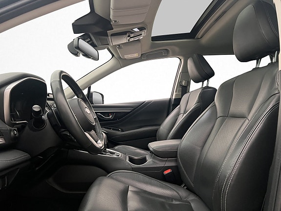 Subaru Outback 12 of 30