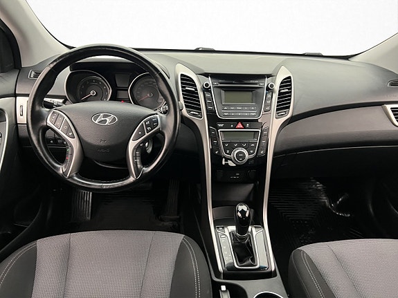 Hyundai i30 12 of 30