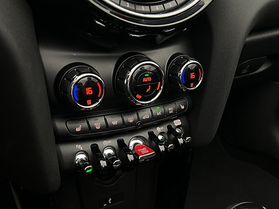 MINI Cooper 23 of 30