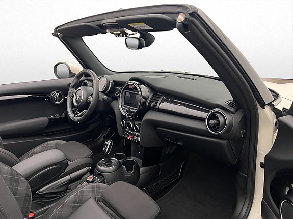 MINI Cooper 16 of 30
