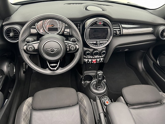MINI Cooper 14 of 30