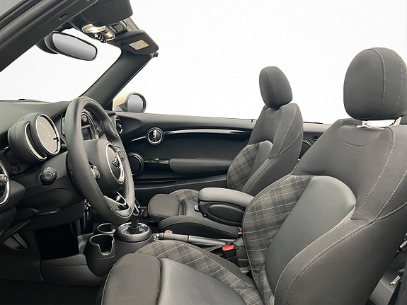 MINI Cooper 13 of 30