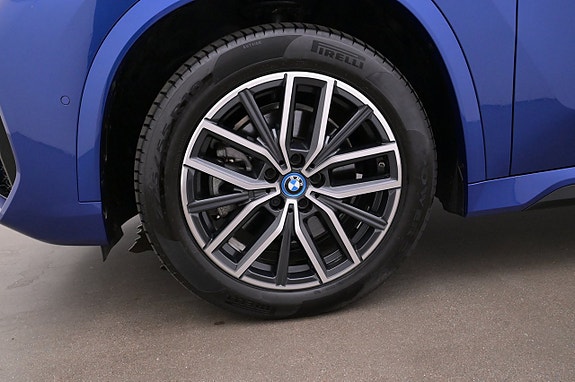 BMW iX1 27 of 27