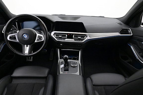 BMW 330e 6 of 27