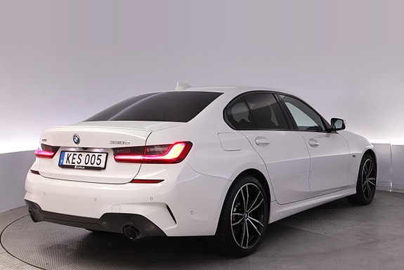 BMW 330e 5 of 27