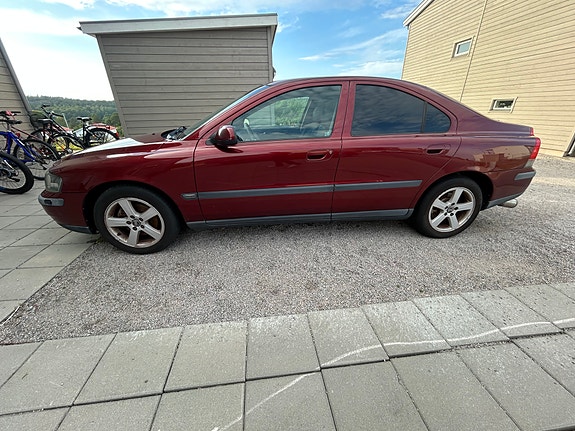 Volvo S60 5 of 6
