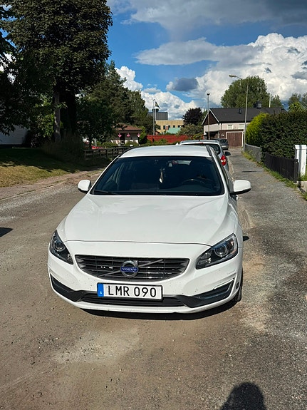 Volvo V60 3 of 6