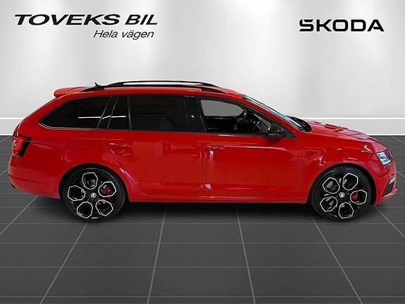 Skoda Octavia 2 of 24