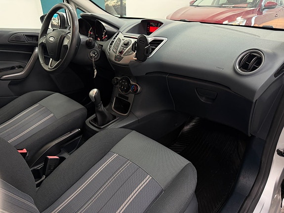 Ford Fiesta 8 of 20