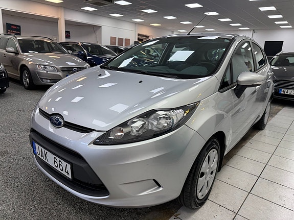 Ford Fiesta 2 of 20