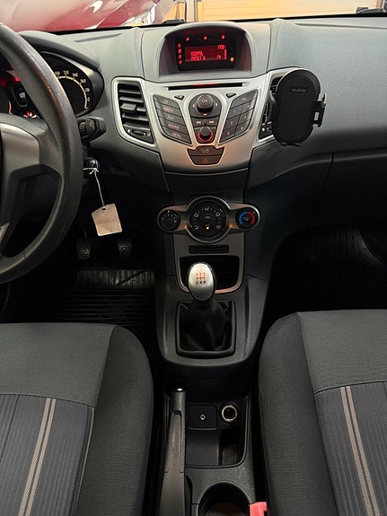 Ford Fiesta 10 of 20