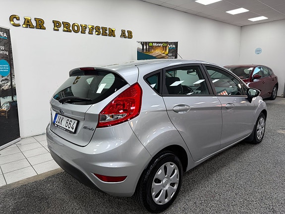 Ford Fiesta 18 of 20