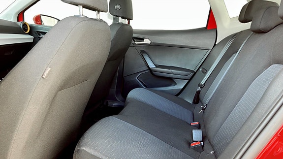 Seat Arona 11 of 12