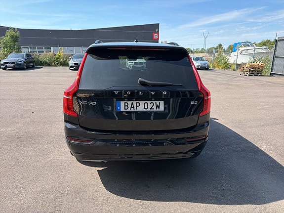 Volvo XC90 4 of 6