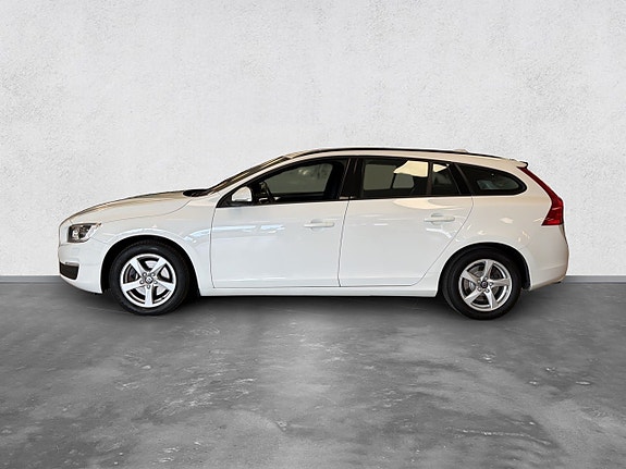 Volvo V60 2 of 20