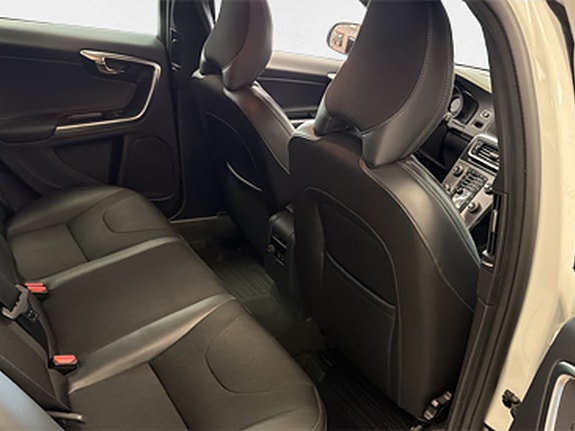 Volvo V60 13 of 20