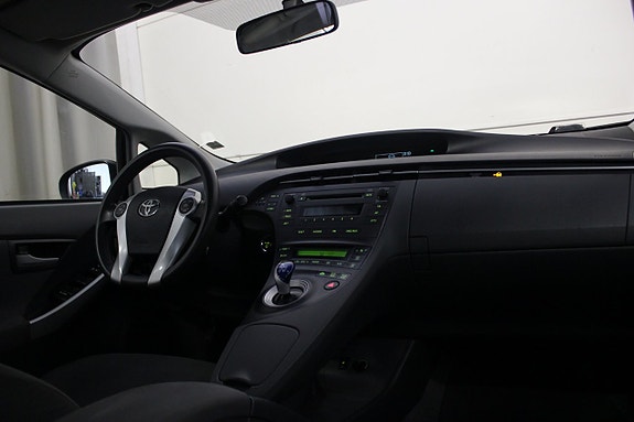 Toyota Prius 16 of 19