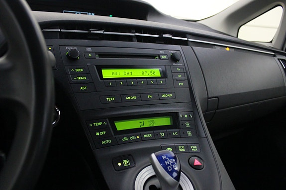 Toyota Prius 17 of 19