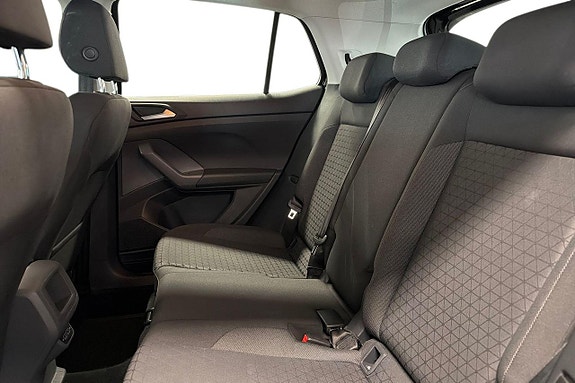 Volkswagen T-Cross 11 of 17