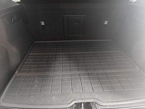 Volvo EX40 15 of 15