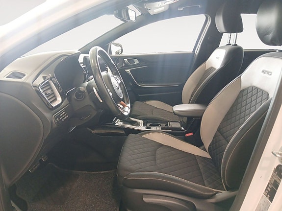 Kia Ceed 9 of 23