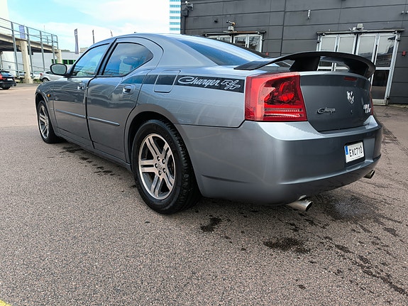 Dodge Charger 4 of 10