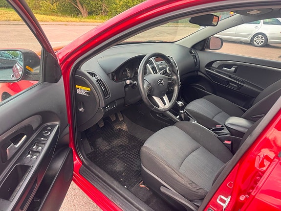 Kia Ceed 11 of 17