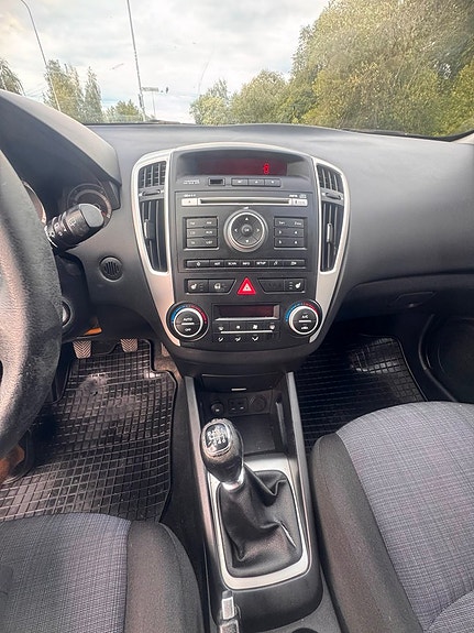 Kia Ceed 14 of 17