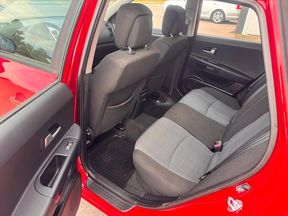 Kia Ceed 16 of 17