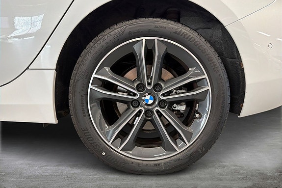 BMW 118i 15 of 18