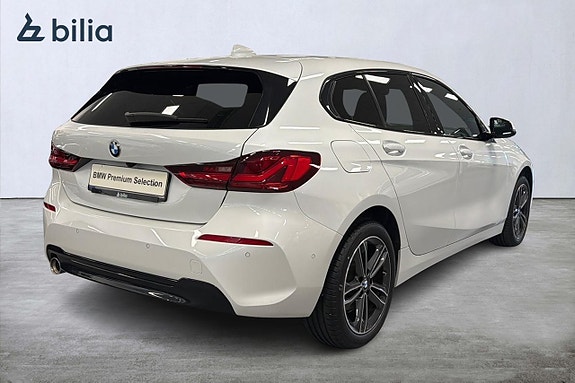 BMW 118i 17 of 18