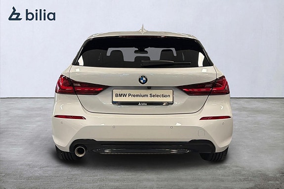 BMW 118i 4 of 18
