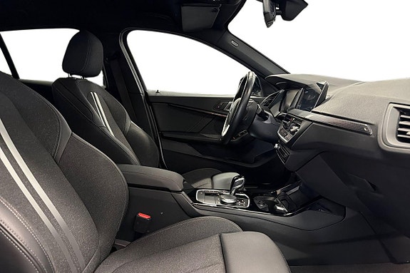 BMW 118i 6 of 18