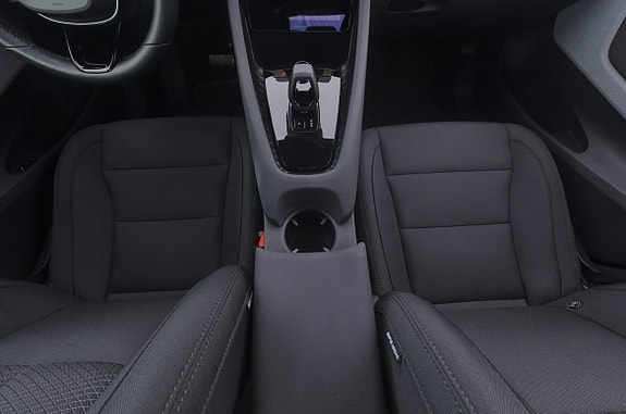 Polestar 2 9 of 21