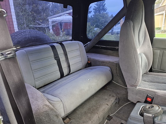 Jeep Wrangler 8 of 10