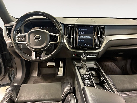 Volvo XC60 10 of 22