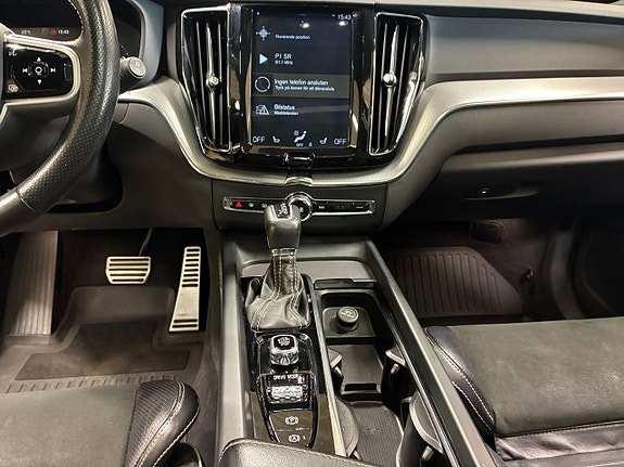 Volvo XC60 11 of 22