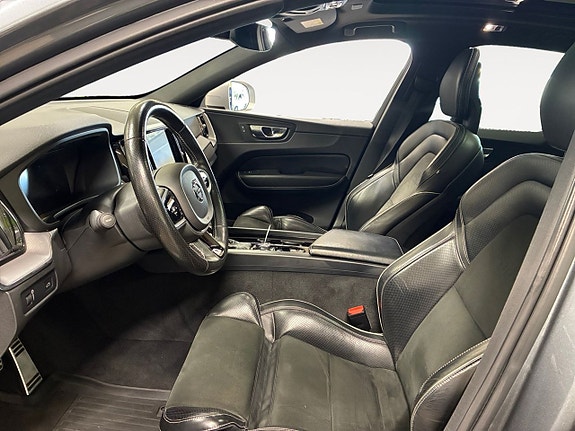 Volvo XC60 9 of 22