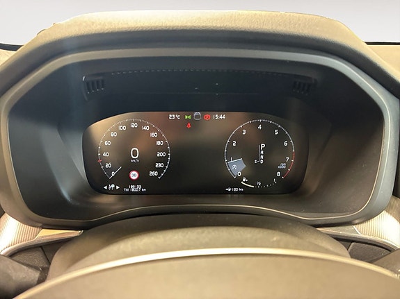 Volvo XC60 12 of 22