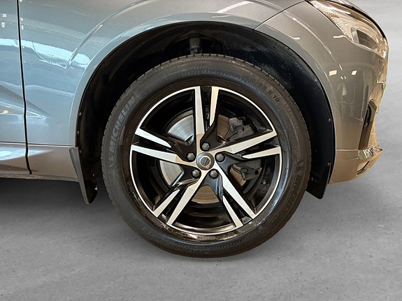 Volvo XC60 8 of 22