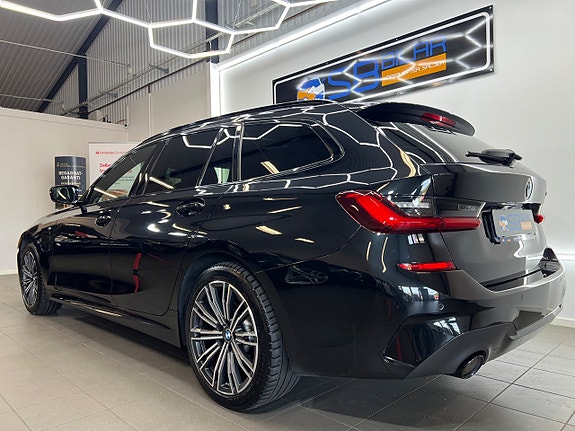 BMW 330e 3 of 30