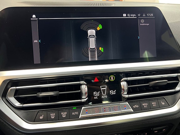 BMW 330e 20 of 30