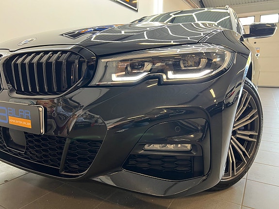BMW 330e 10 of 30