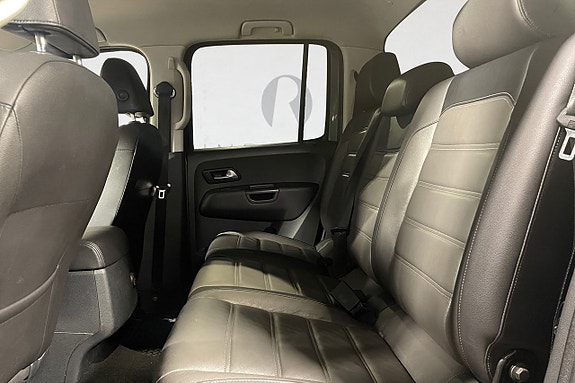 Volkswagen Amarok 14 of 17