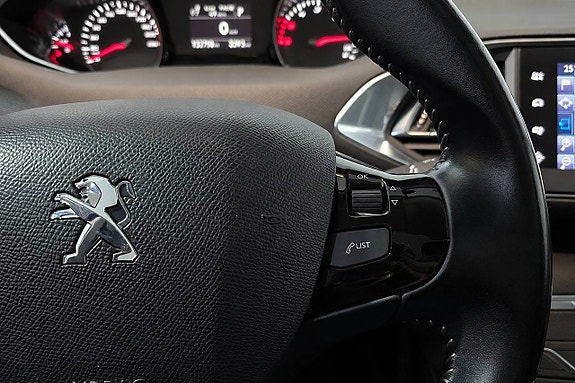 Peugeot 308 21 of 29